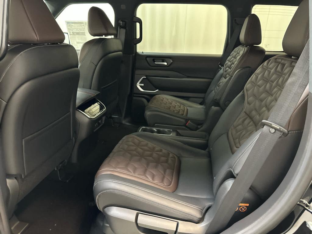 new 2025 Nissan Armada car, priced at $84,260