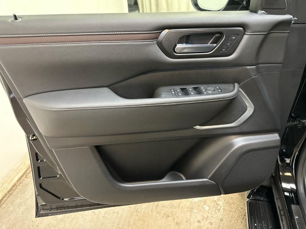 new 2025 Nissan Armada car, priced at $84,260