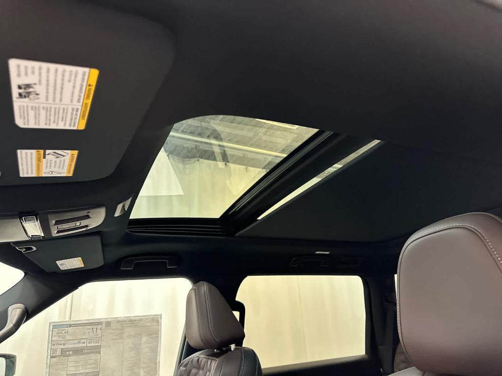 new 2025 Nissan Armada car, priced at $84,260