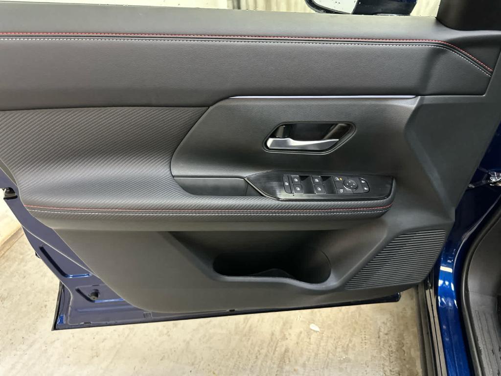 new 2025 Nissan Kicks car, priced at $30,778