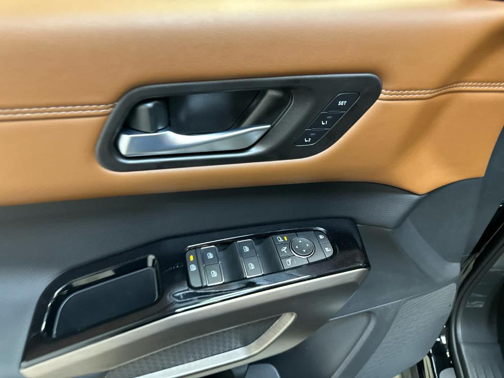 new 2025 Nissan Pathfinder car, priced at $50,504