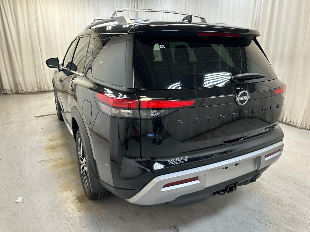 new 2025 Nissan Pathfinder car, priced at $51,058