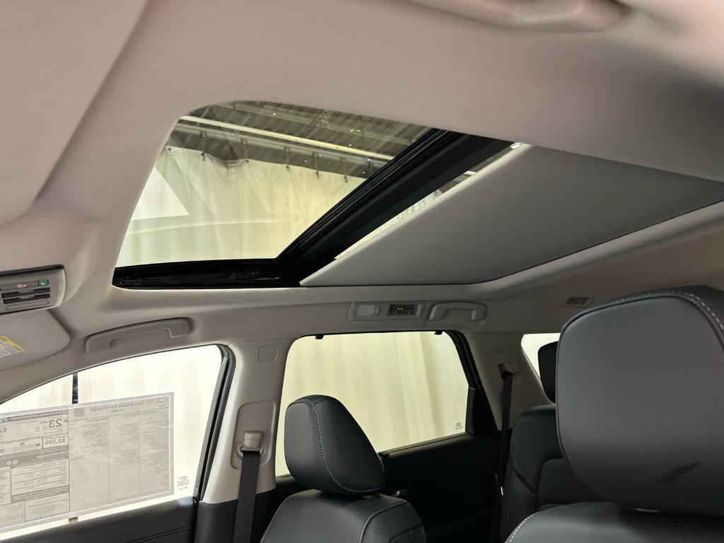 new 2025 Nissan Pathfinder car, priced at $46,984