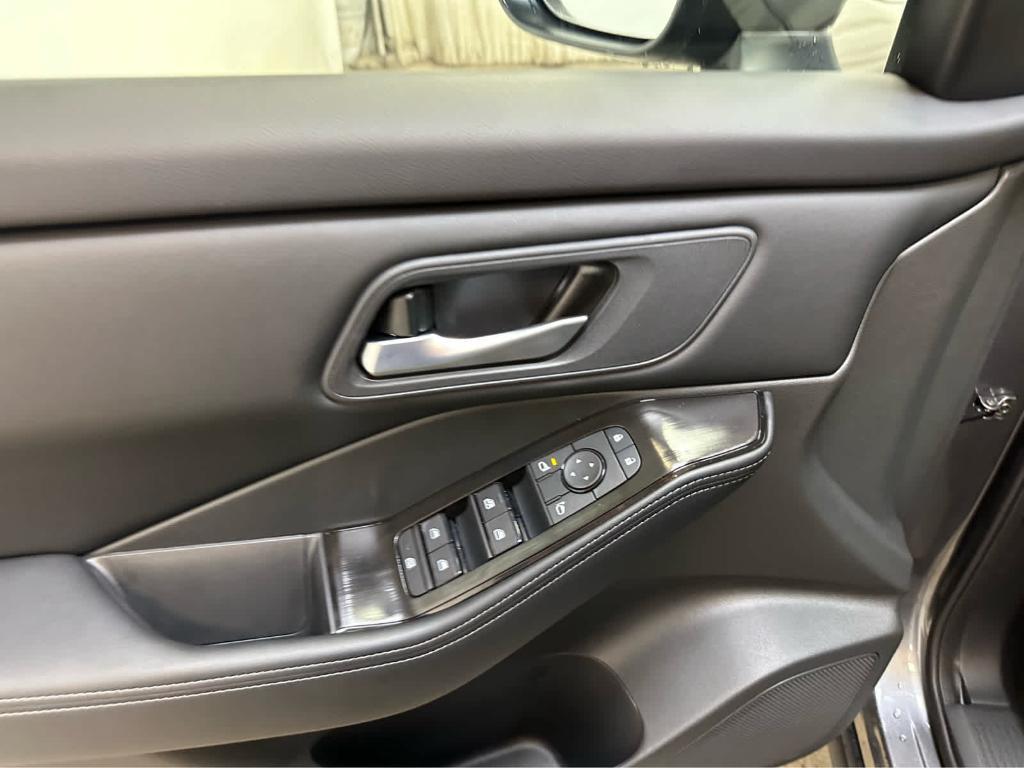 new 2025 Nissan Rogue car, priced at $32,104