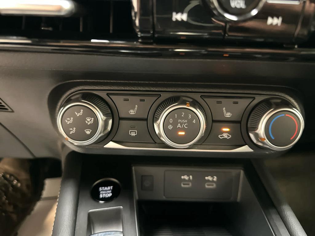 new 2025 Nissan Kicks car, priced at $28,058