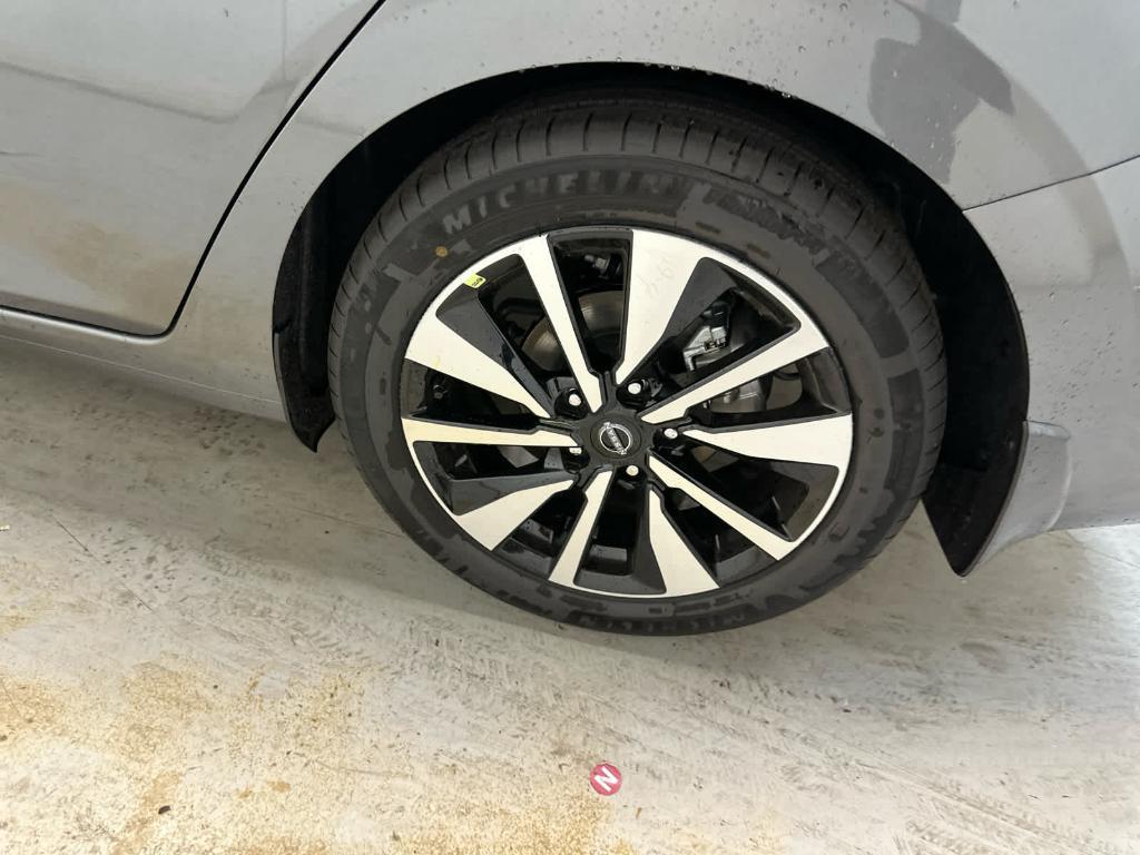 new 2025 Nissan Sentra car, priced at $26,577