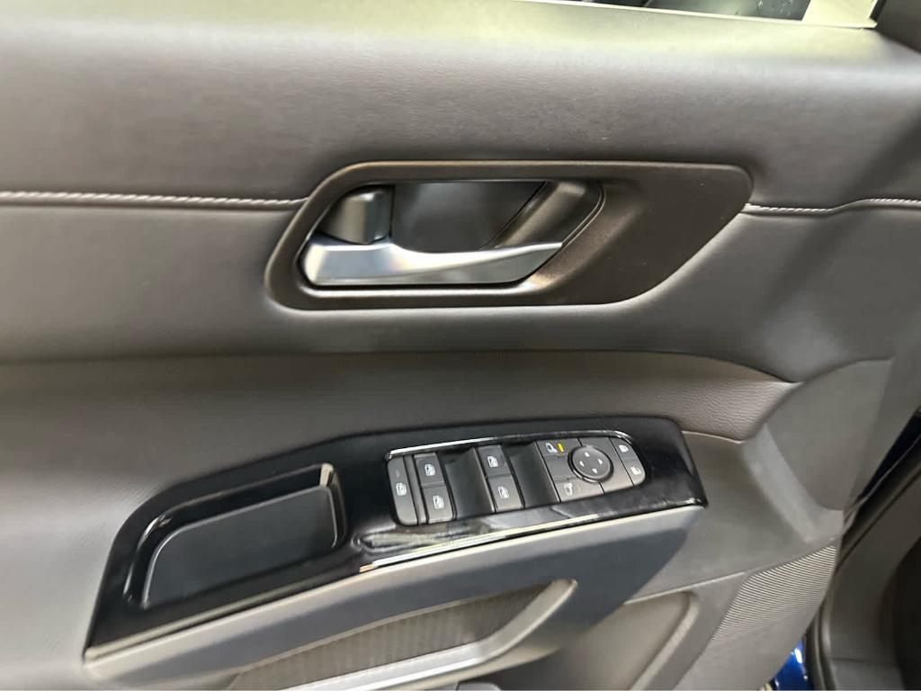 new 2025 Nissan Pathfinder car, priced at $44,404