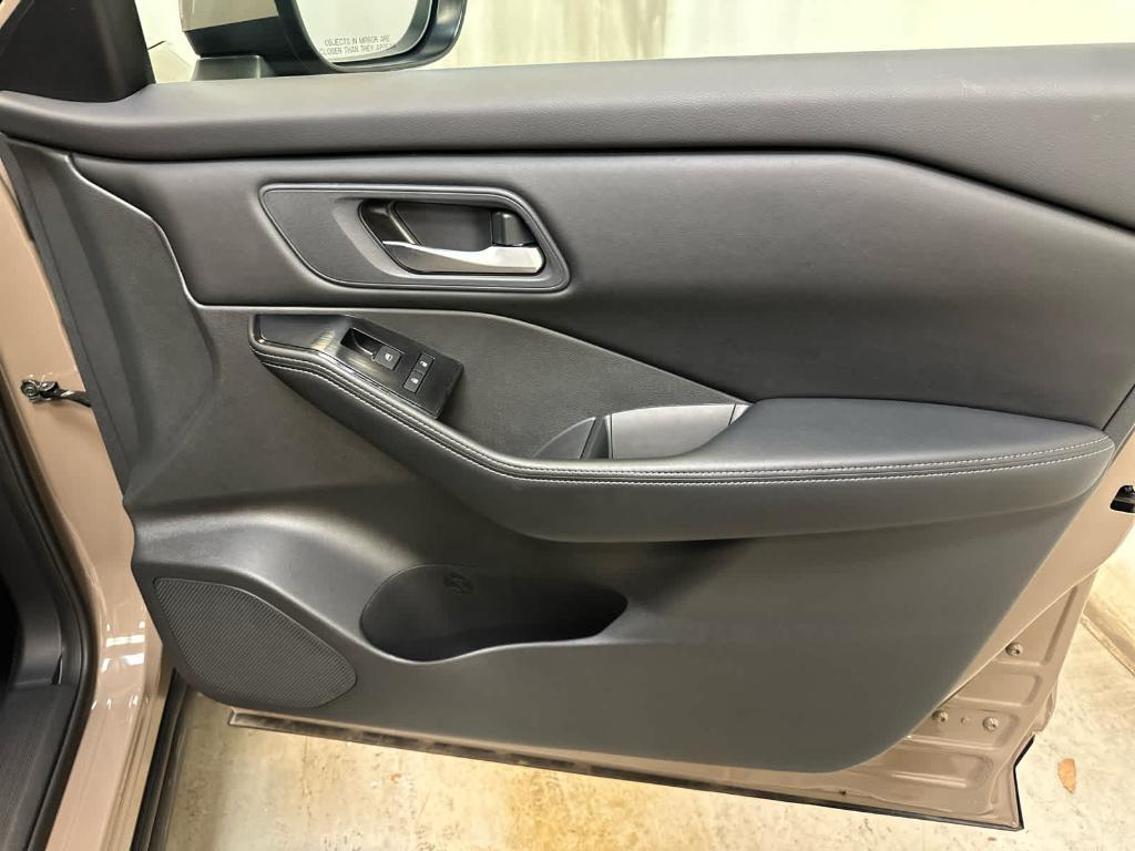 used 2024 Nissan Rogue car, priced at $28,122