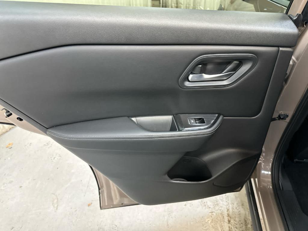 used 2024 Nissan Rogue car, priced at $28,122