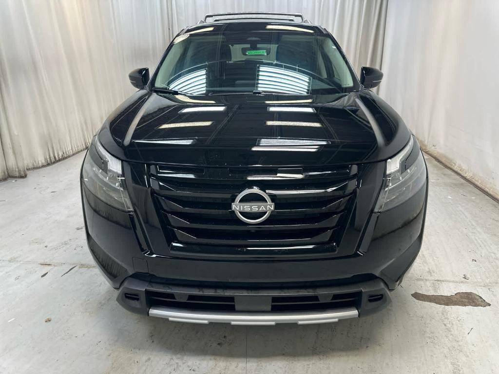 new 2025 Nissan Pathfinder car, priced at $44,513