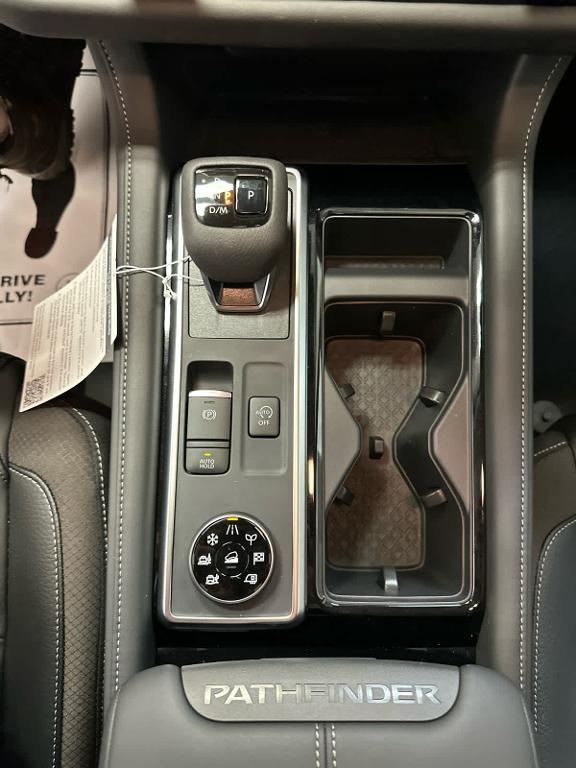 new 2025 Nissan Pathfinder car, priced at $44,086