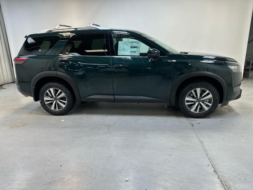 new 2025 Nissan Pathfinder car, priced at $44,086