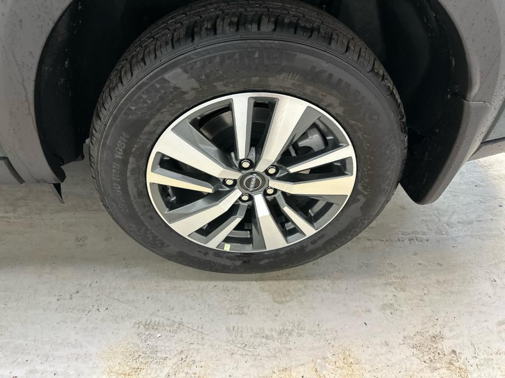 new 2025 Nissan Pathfinder car, priced at $44,086