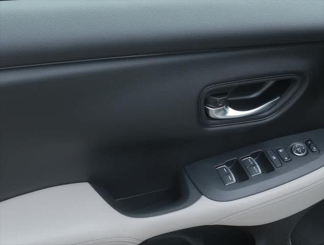 new 2025 Honda HR-V car, priced at $32,850