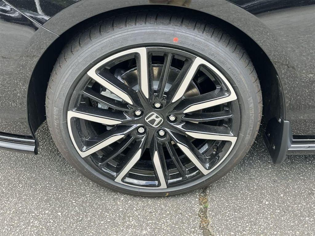 new 2025 Honda Accord Hybrid car, priced at $40,495