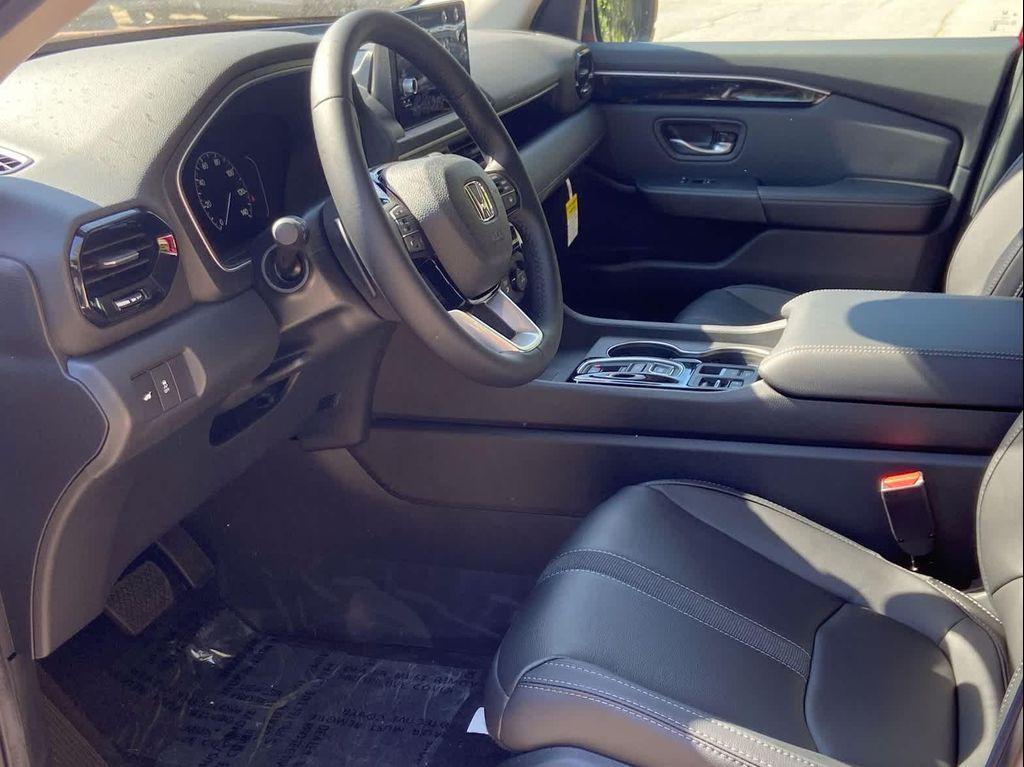 new 2025 Honda Pilot car, priced at $44,995