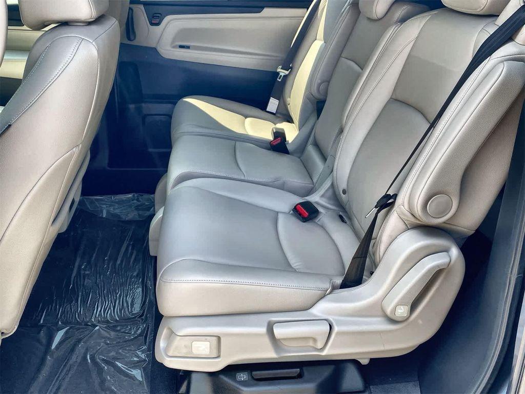 new 2026 Honda Odyssey car, priced at $44,290