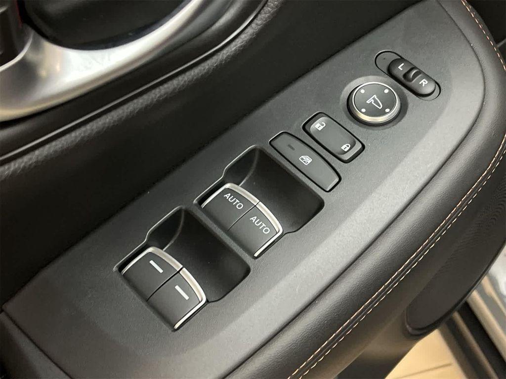 used 2025 Honda HR-V car, priced at $24,800