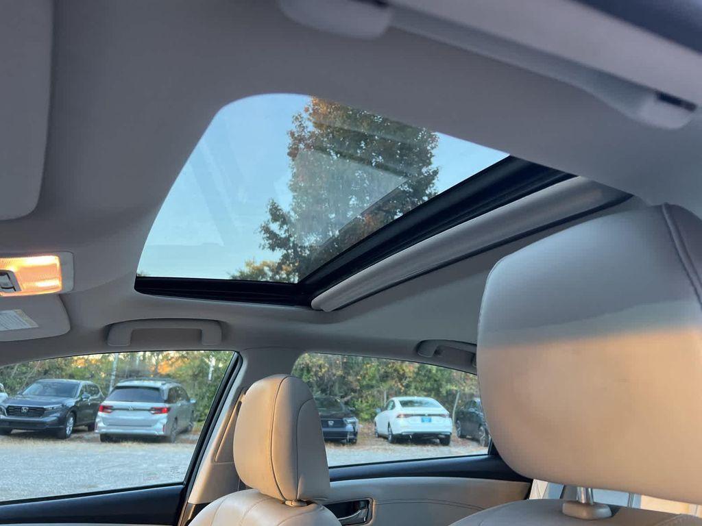 used 2014 Toyota Avalon Hybrid car, priced at $17,541