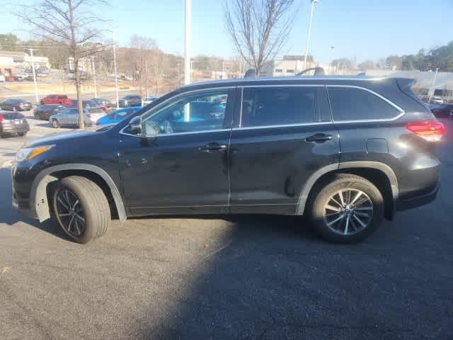 used 2018 Toyota Highlander car, priced at $24,987