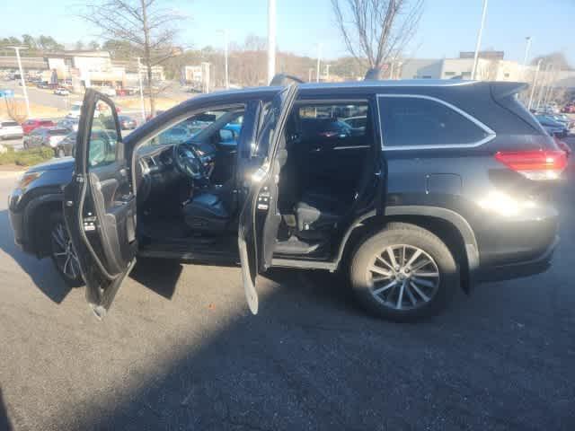 used 2018 Toyota Highlander car, priced at $24,987