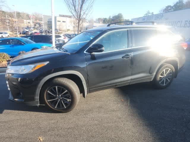 used 2018 Toyota Highlander car, priced at $24,987