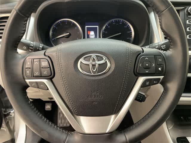 used 2018 Toyota Highlander car, priced at $25,944