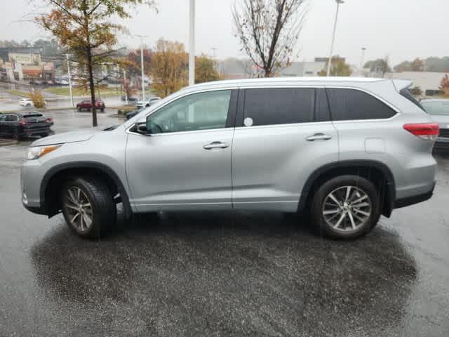 used 2018 Toyota Highlander car, priced at $26,989