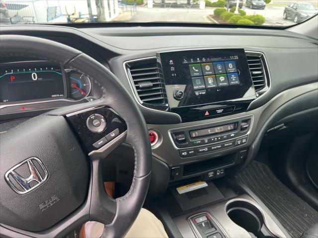 used 2022 Honda Pilot car, priced at $31,555