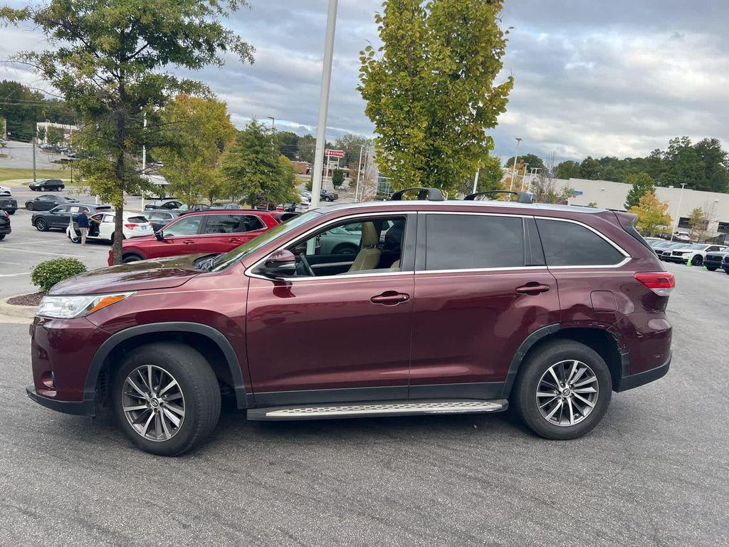 used 2019 Toyota Highlander car, priced at $28,674