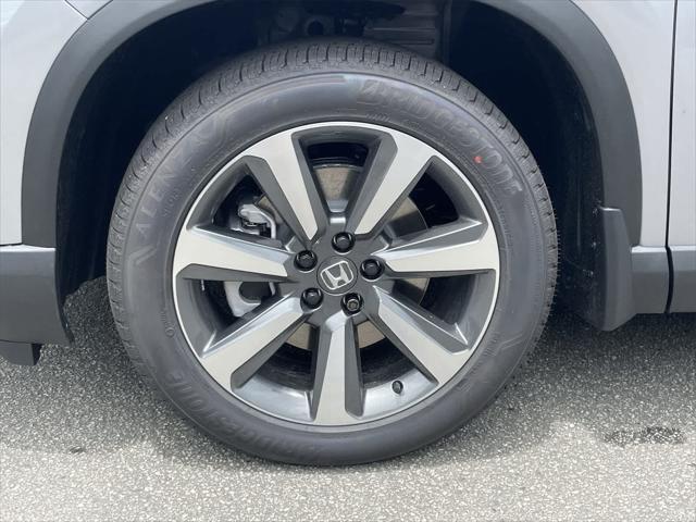 new 2025 Honda Pilot car, priced at $55,260