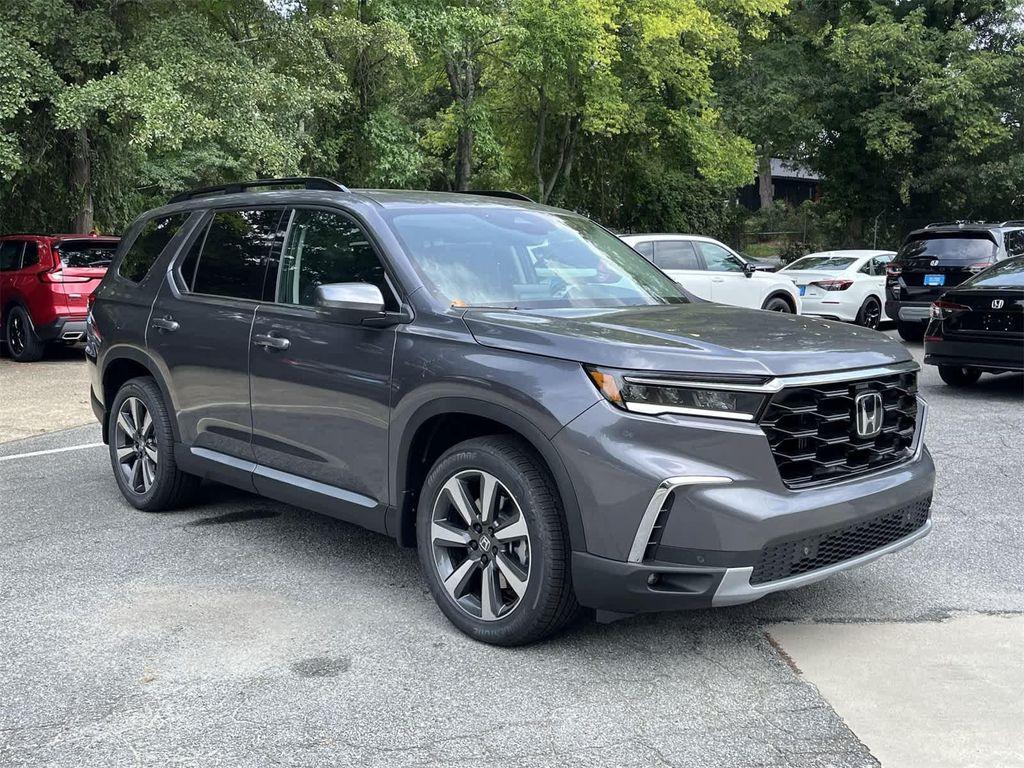 new 2025 Honda Pilot car, priced at $51,095