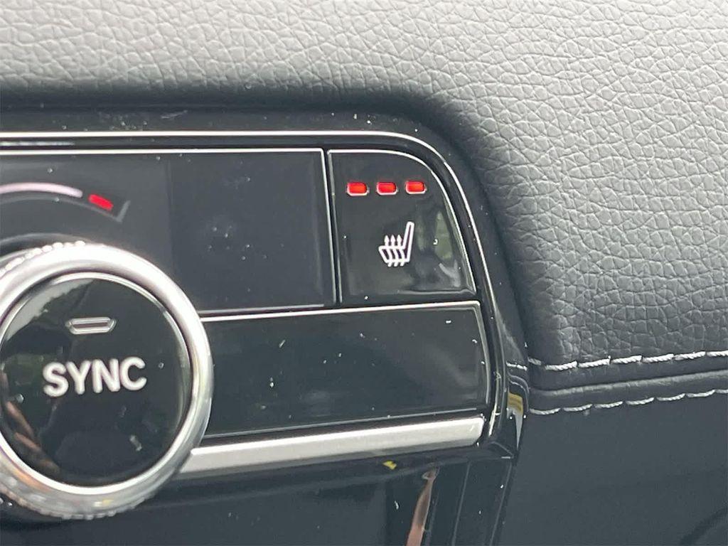 new 2025 Honda Pilot car, priced at $51,095