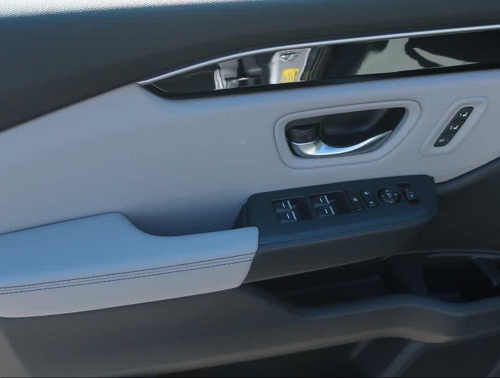 new 2025 Honda Pilot car, priced at $44,950