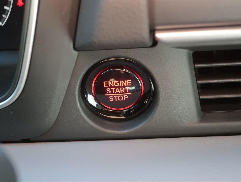 new 2025 Honda Pilot car, priced at $44,950