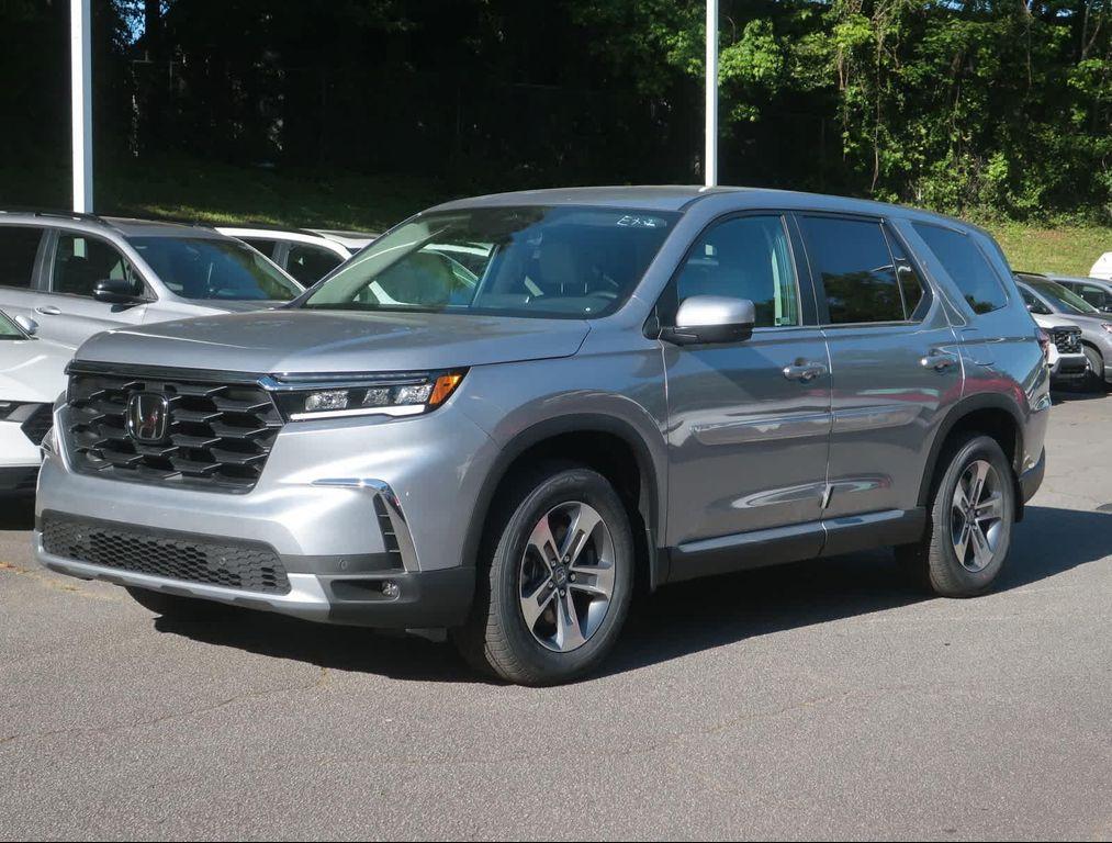 new 2025 Honda Pilot car, priced at $44,950