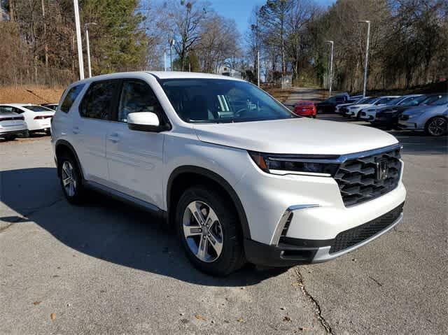 new 2025 Honda Pilot car, priced at $45,050