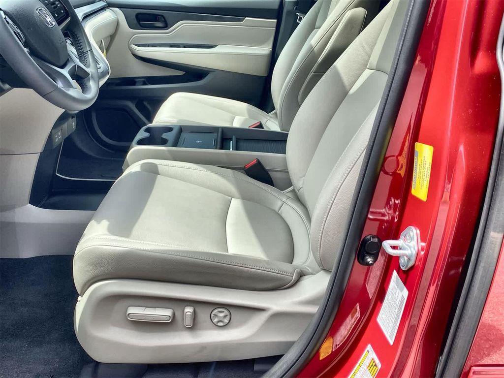 new 2026 Honda Odyssey car, priced at $46,140