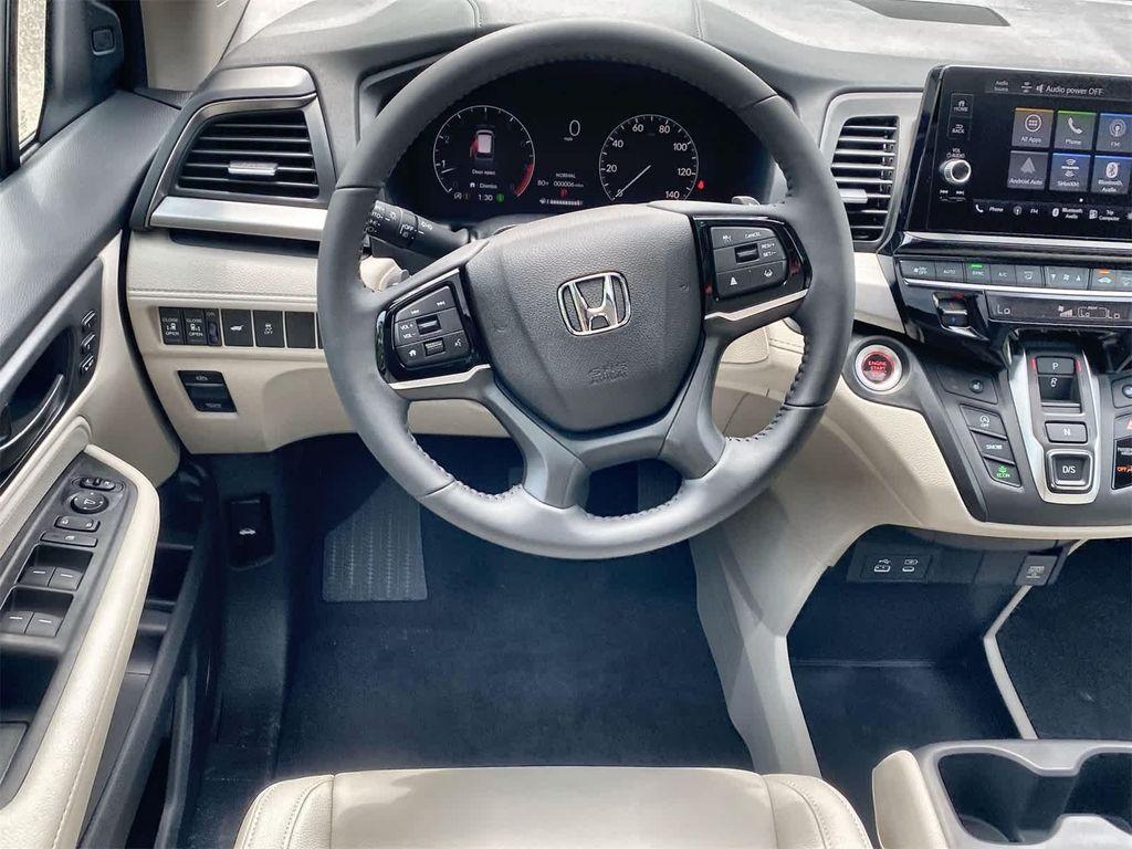 new 2026 Honda Odyssey car, priced at $46,140