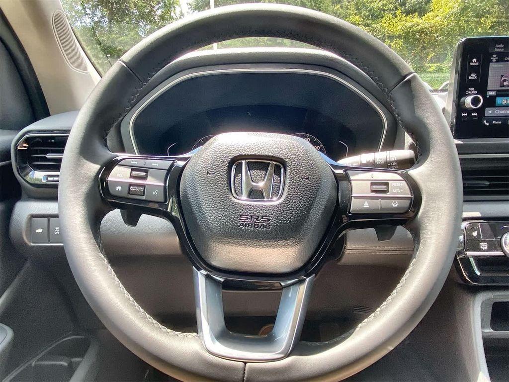 new 2025 Honda Pilot car, priced at $44,950