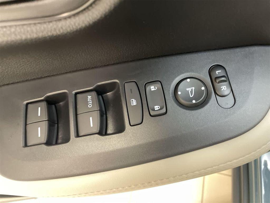 used 2025 Honda HR-V car, priced at $24,587