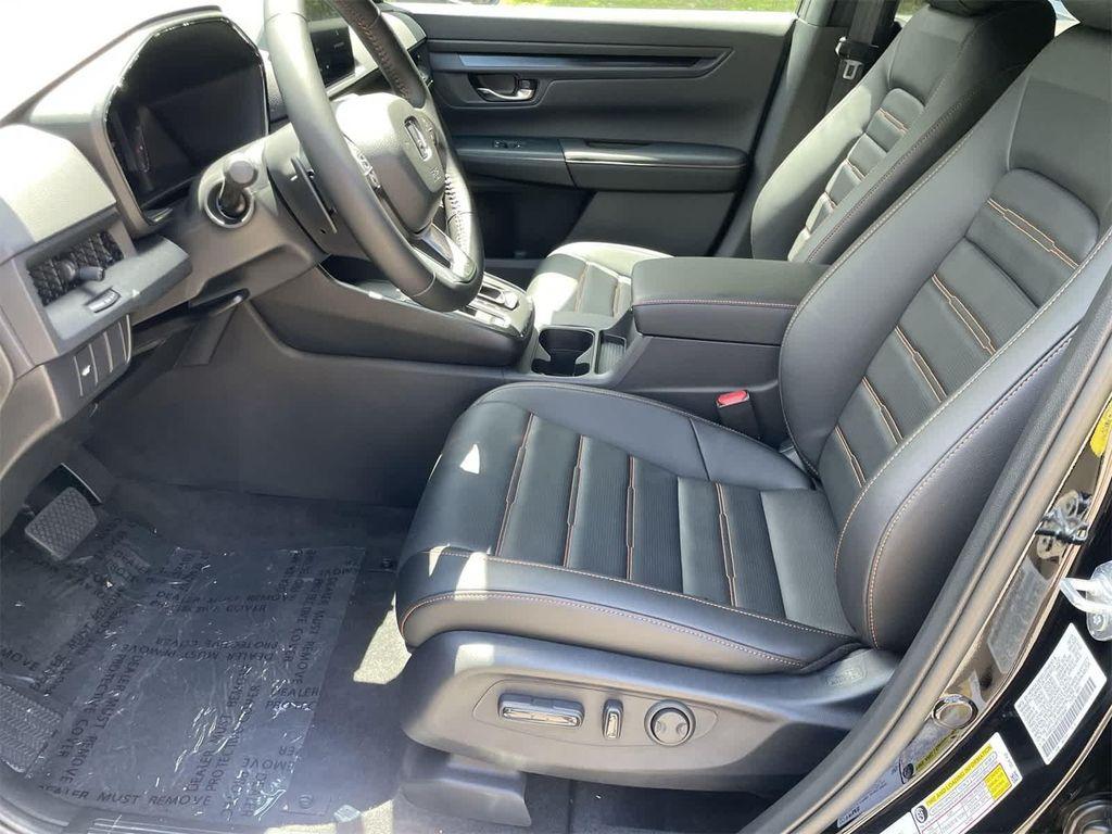 new 2026 Honda CR-V Hybrid car, priced at $40,175
