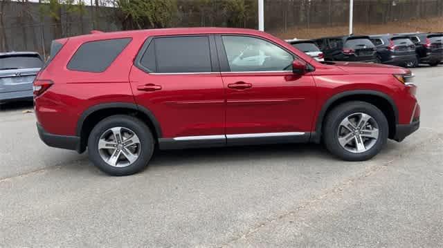 new 2025 Honda Pilot car, priced at $46,080