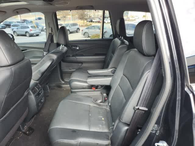 used 2022 Honda Pilot car, priced at $32,518