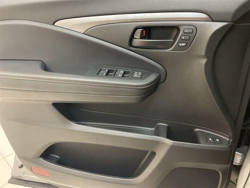 used 2022 Honda Passport car, priced at $33,500