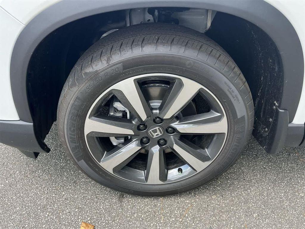 new 2025 Honda Pilot car, priced at $49,405