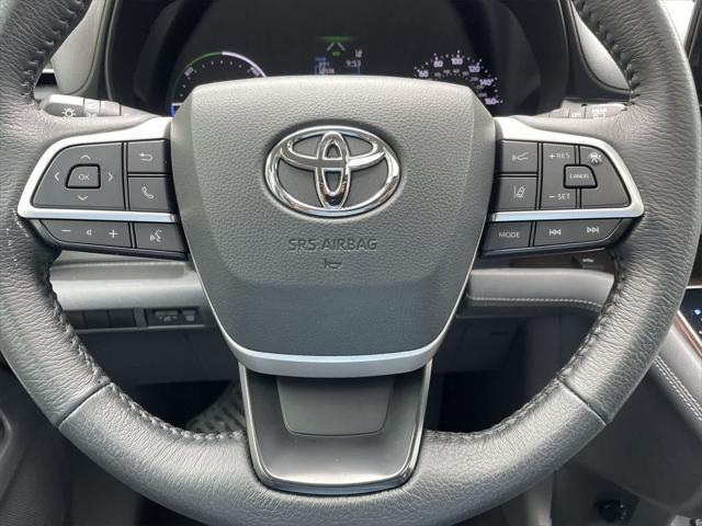 used 2022 Toyota Sienna car, priced at $38,869