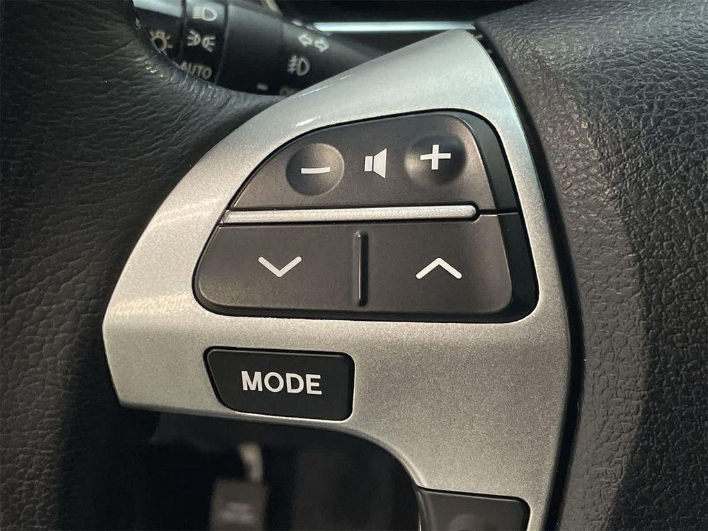 used 2013 Toyota Highlander car, priced at $13,900