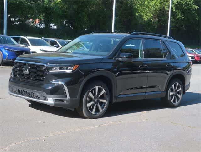 new 2025 Honda Pilot car, priced at $54,530