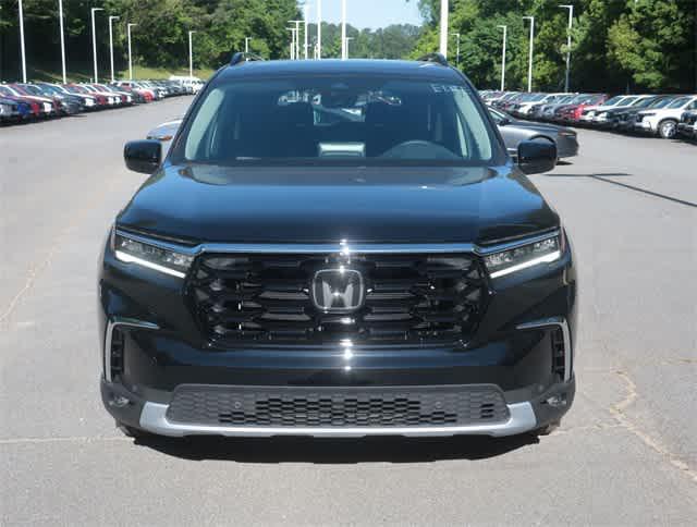 new 2025 Honda Pilot car, priced at $54,530